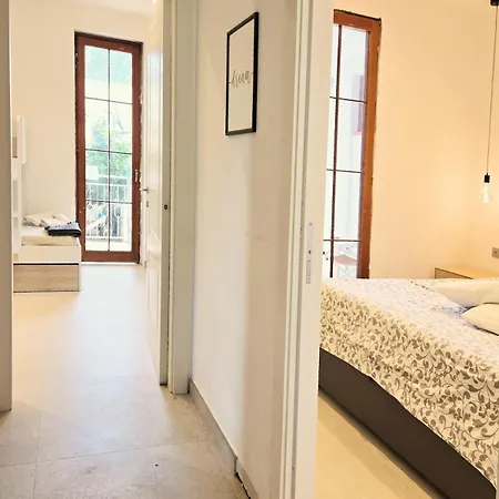 Lumos Mondello Villa *