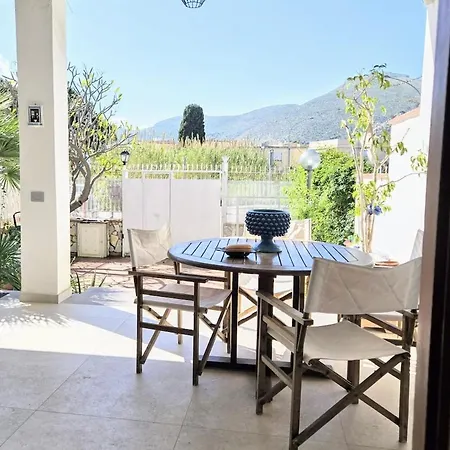 Villa Lumos Mondello *