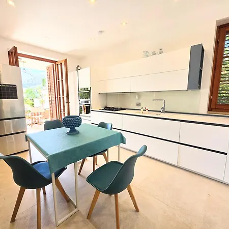 Lumos Mondello Villa *